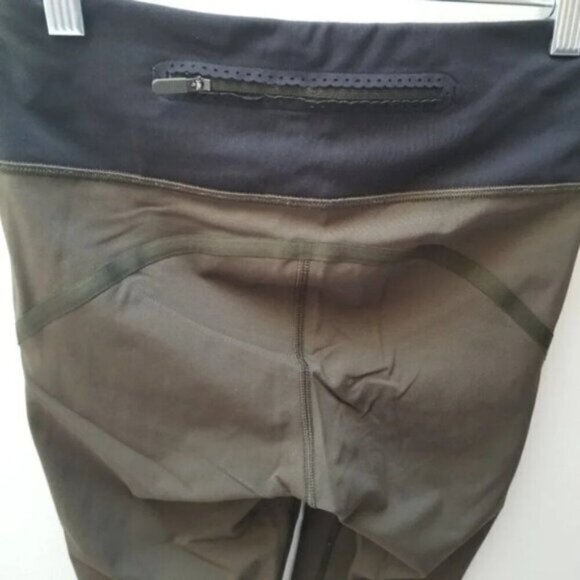 Lululemon Smooth Stride Crop Dark Olive / Black 4 - Picture 9 of 9